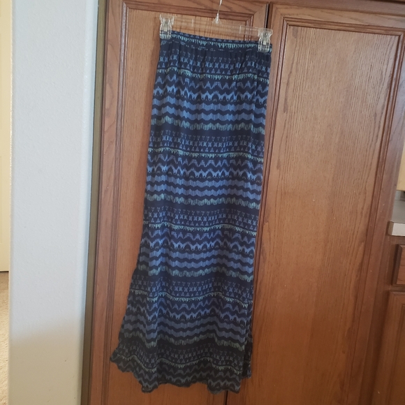 Hollister s semi sheer maxi overlay deep side slits flowy Aztec - Picture 8 of 8